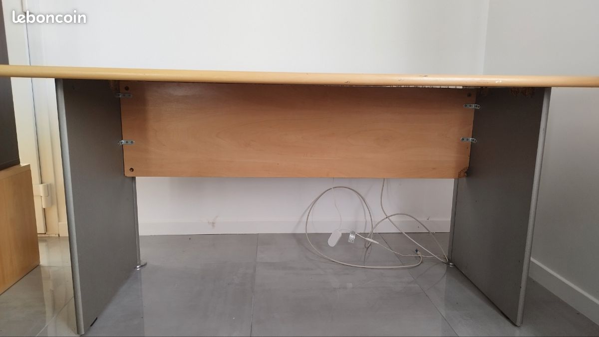 Bureau 140 x 80 x 75 (image 3)