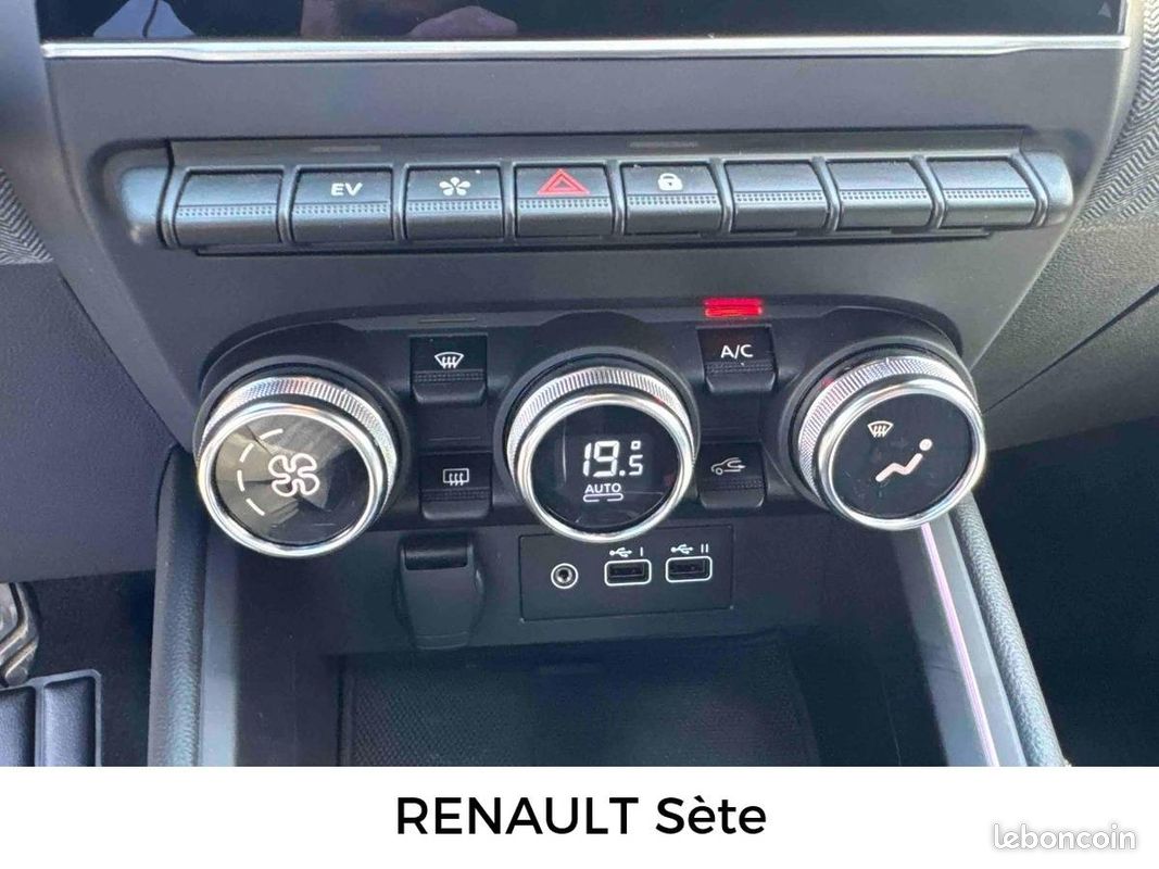 RENAULT Clio E-Tech full hybrid 145 ch GSR2 Techno (image 15)