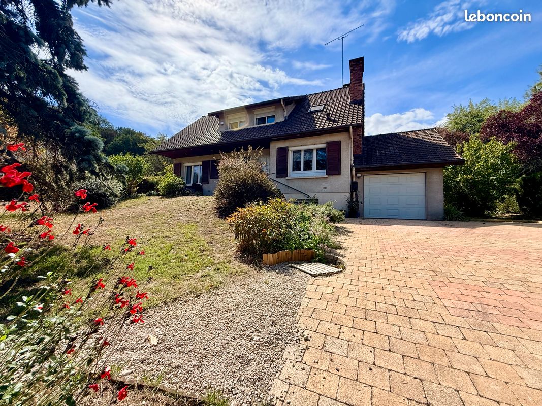 Maison 6 pièces 140 m² · à Oncy-sur-École · 140 m² · 420 000 €