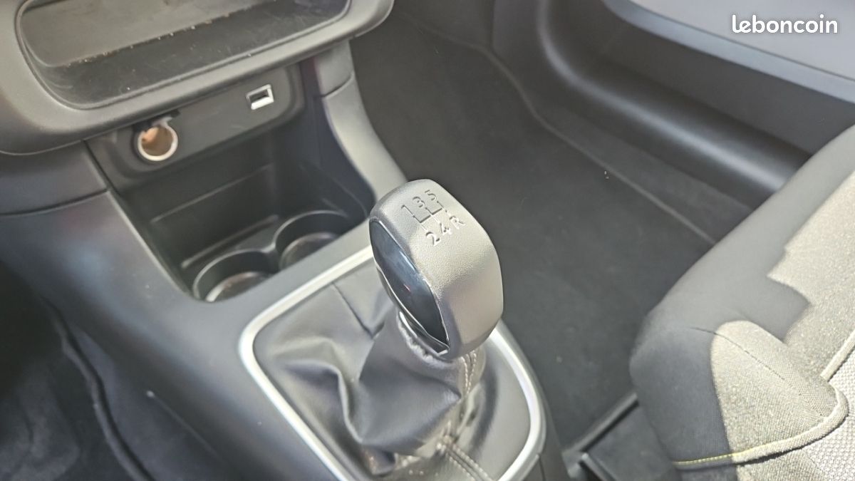 Citroën C3 BLUEHDI 100 SS BVM5 SHINE BUSINESS (image 26)
