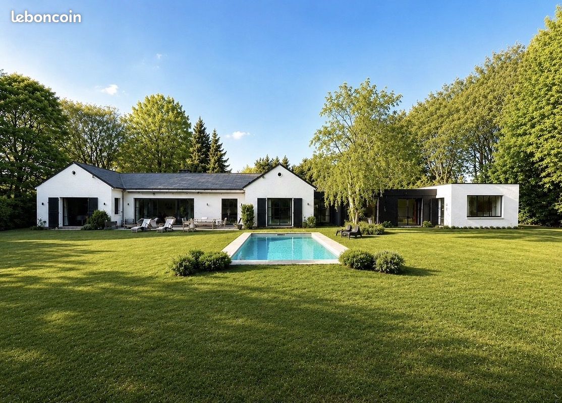 Maison 9 pièces 290 m² · à Croix · 290 m² · 1 690 000 €