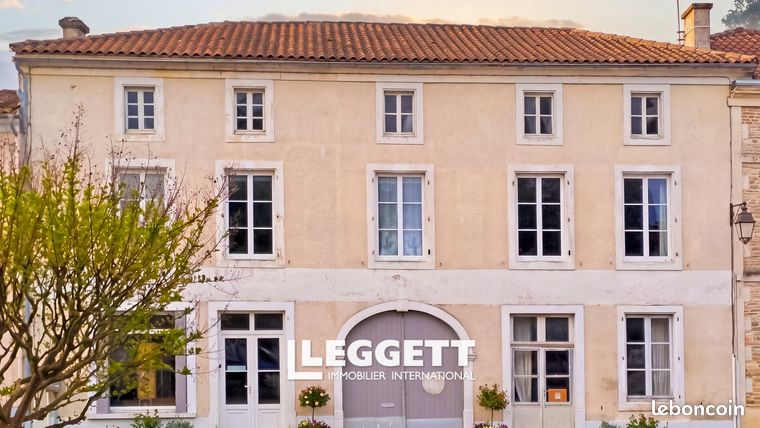 Maison 8 pièces 295 m²