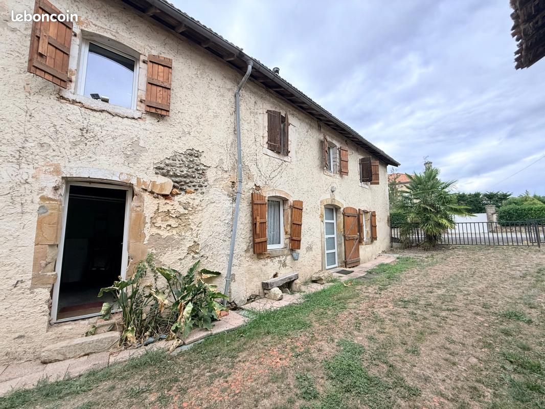 Immeuble 7 pièces 191 m² · à Saint-Germé · 191 m² · 187 000 €