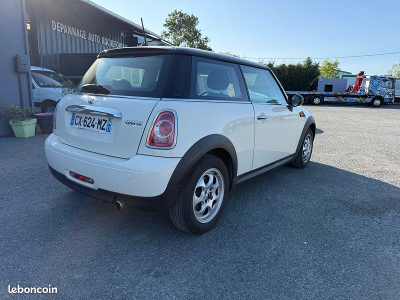 Mini Cooper (image 3)