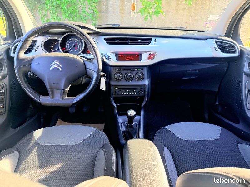 Citroën C3 1.4 VTi 95cv - 2012 - 138 000 km (image 5)