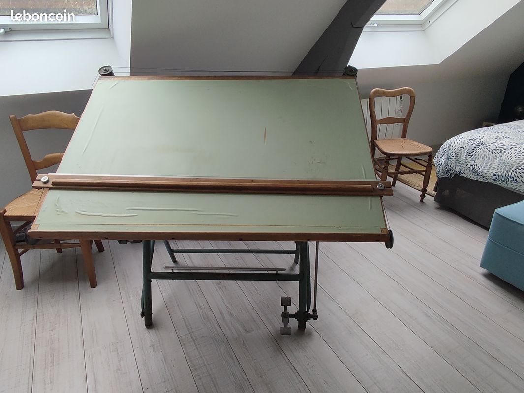 Vend table à dessin ancienne (image 1)