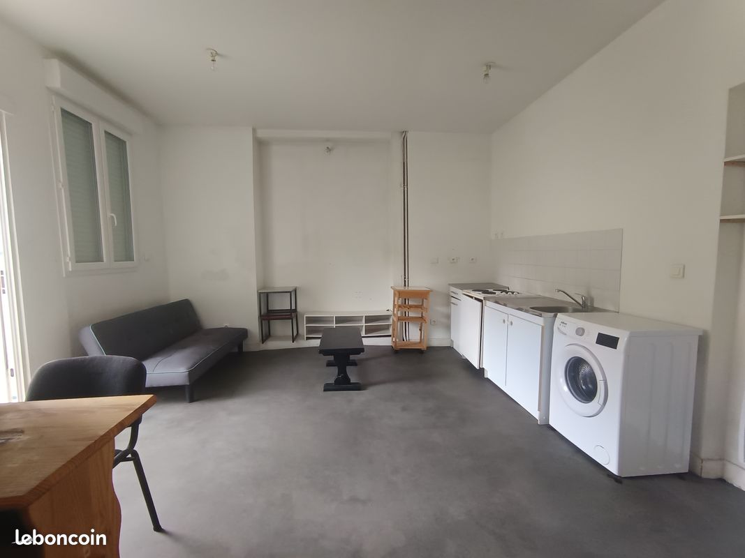 Appartement F1 BIS 32m2 – Secteur Carnot - Limoges 87100 Centre-Hôtel de Ville Emailleurs (image principale 0)