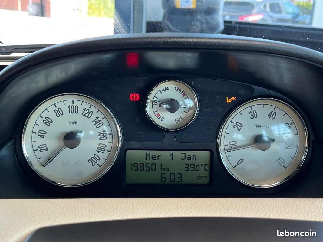 🚗 LANCIA Y 1.3 MULTIJET 16V ⚙️Full options ☀️ Toit ouvrant ❄️ Climatisation 🪑 Sièges en cuir (image 18)