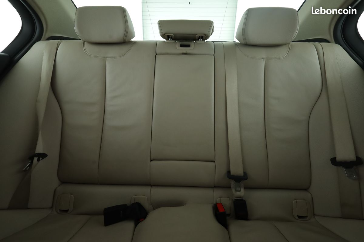 BMW Série 3 316d Luxury BVA8 116 ch (image 9)
