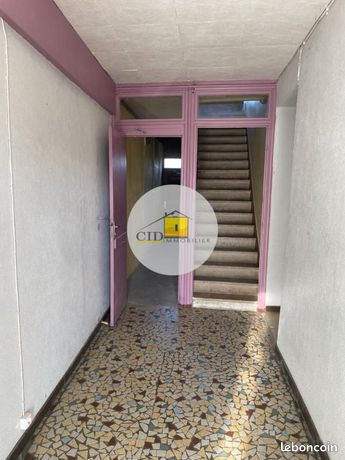 https://img.leboncoin.fr/api/v1/lbcpb1/images/a4/eb/05/a4eb05f00e6cd9de77d29eaadf2530f4c78ef02e.jpg?rule=ad-image