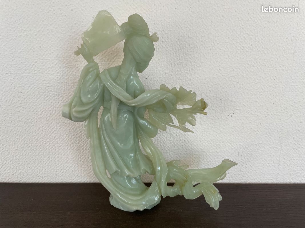 Statuette asiatique en jade (image 2)