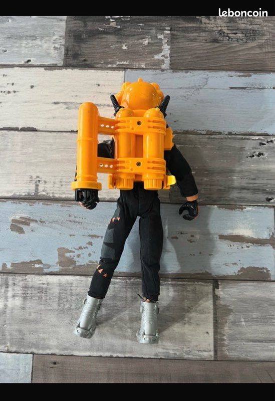 Action Man. Plongeur/cage/requin - Jeux & Jouets