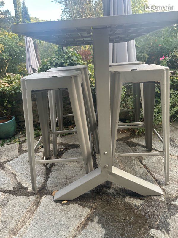Table haute et tabourets jardin (image 3)
