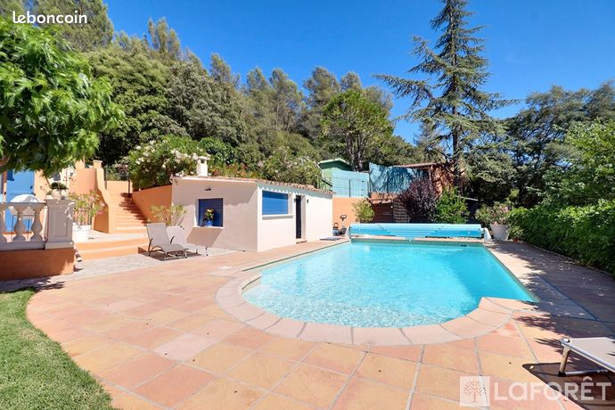 Propriété 8 pièces 153 m²