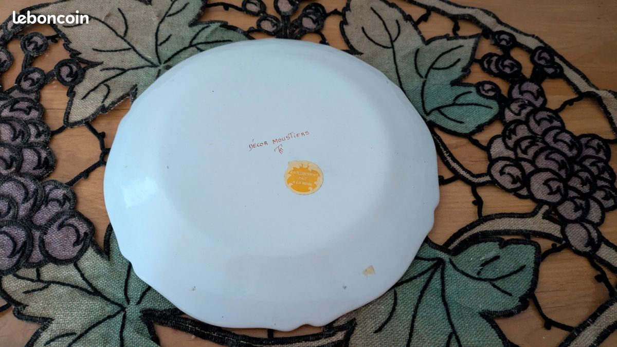 Assiette faïence de Moustiers décor oiseau fait main 100% (image 5)