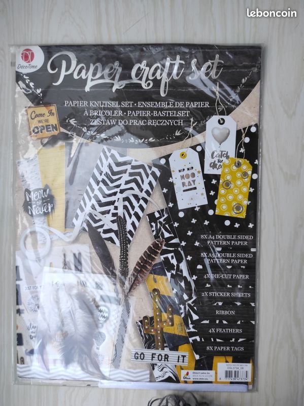 Set de scrapbooking motifs savane format A4, feuilles + ruban + plumes, NEUF emballé (image 1)