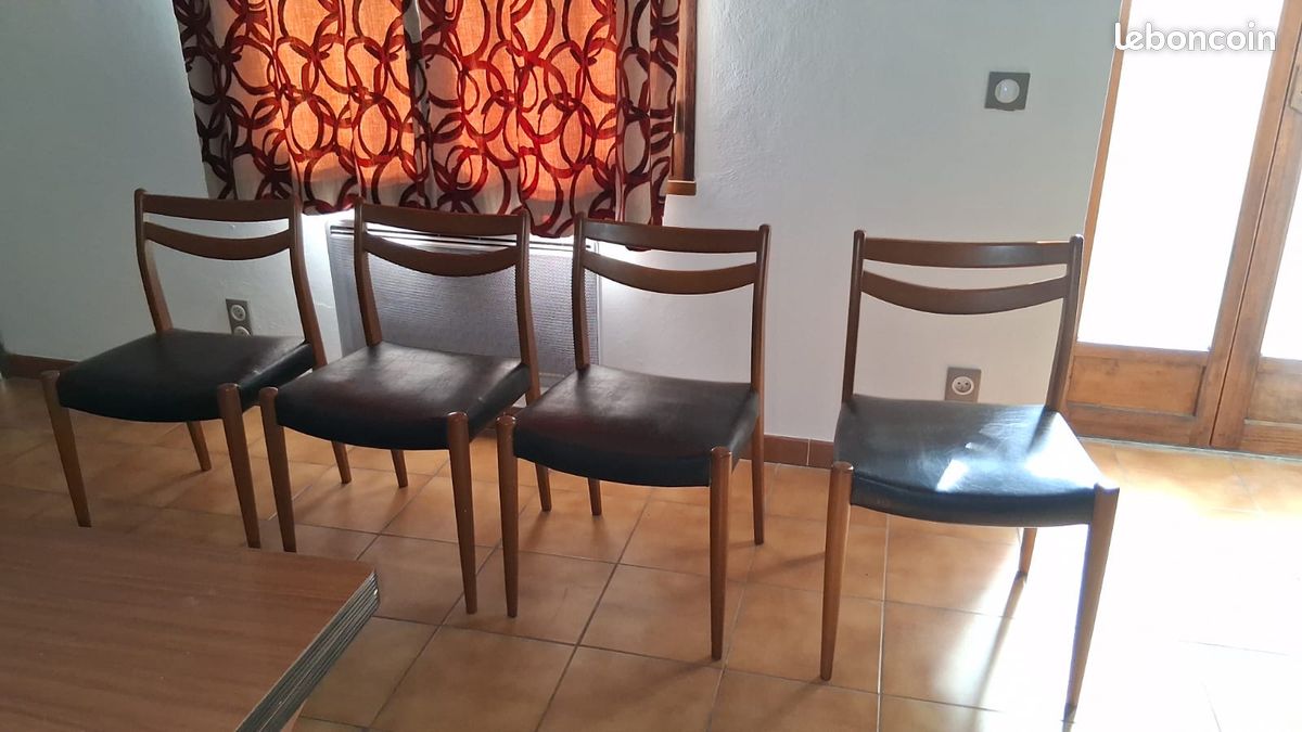 Chaise vintage bois et skaï noir (image 1)
