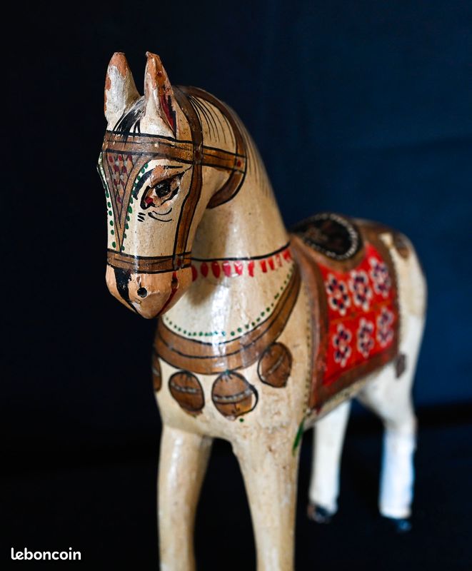 Cheval de mariage indien antique Ghodi peint à la main - Art Hindou du Rajastan - Figurine bois 26 cm (image 3)