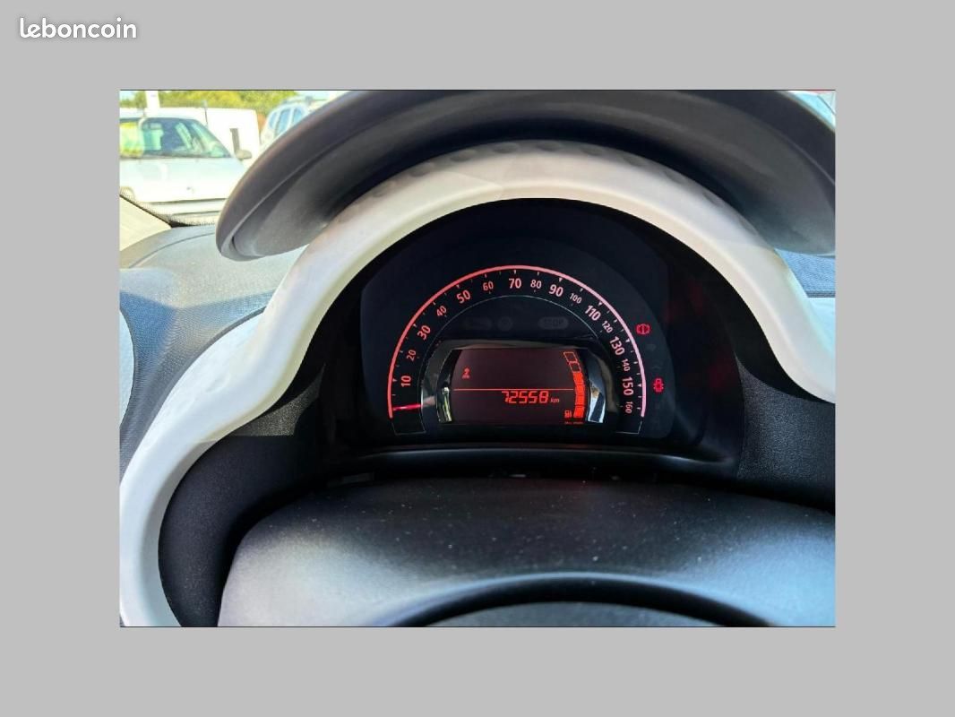 Renault Twingo III 1.0 SCE 70 E6 LIFE TEINTE BLANC (image 12)