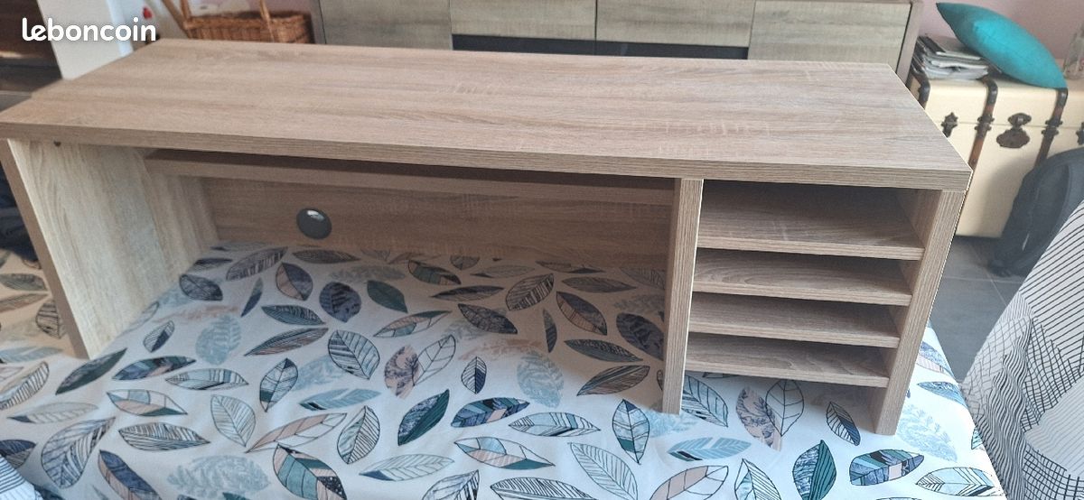 Haut de bureau (image 1)