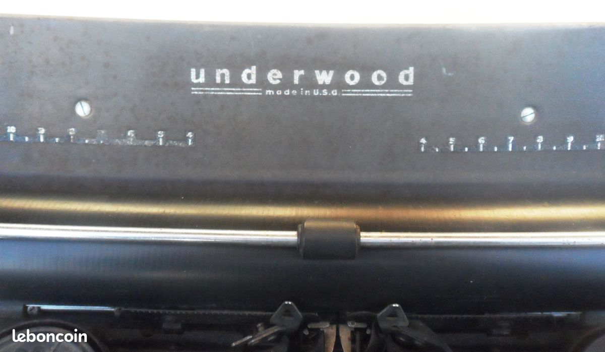 Machine à écrire UNDERWOOD Standard made in USA N° de série 19-7097812 des AN 30/40 - Typewriter UNDERWOOD Standard made in USA Serial Number 19-7097812 1930s/1940s (image 10)