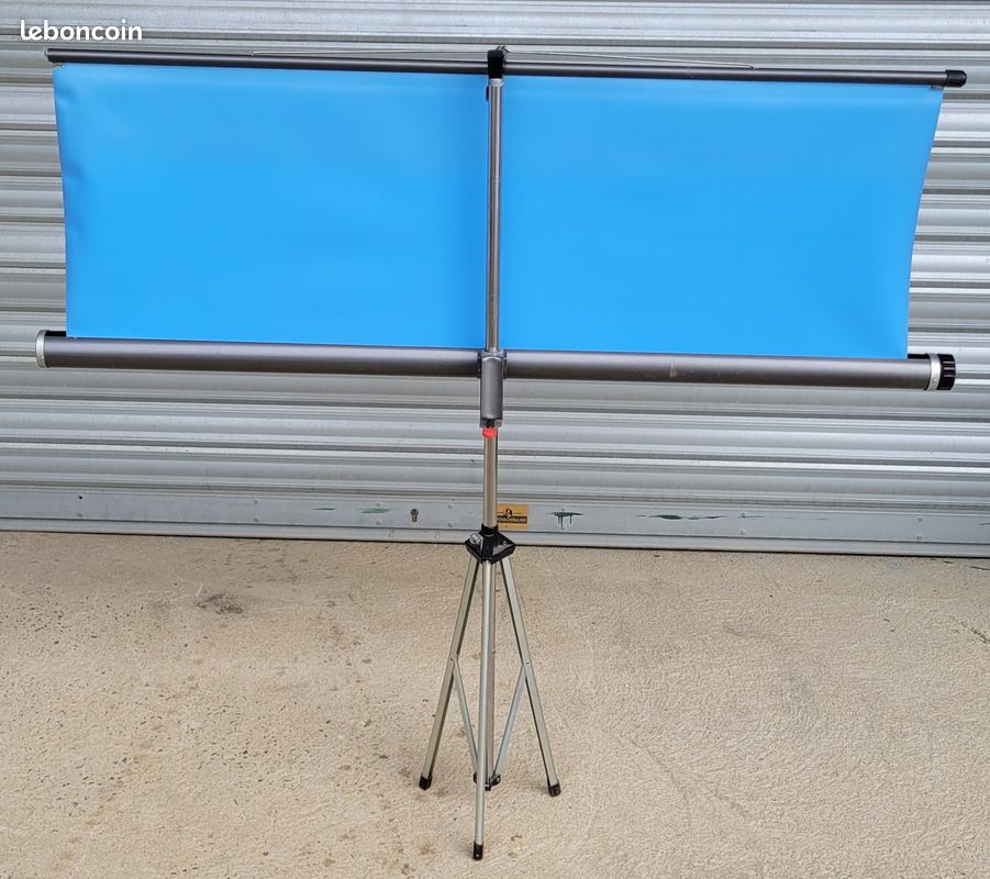Écran De Projection Sur Trépied Vintage WARDS - 50x50 Pouces - Argent - Excellent état
