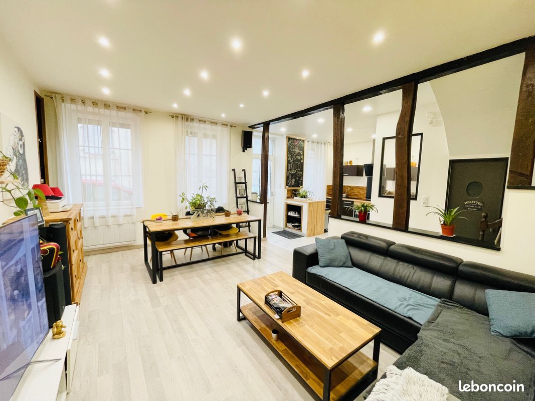 Maison 3 pièces 67 m² · à Mehun-sur-Yèvre · 67 m² · 660 €/mois