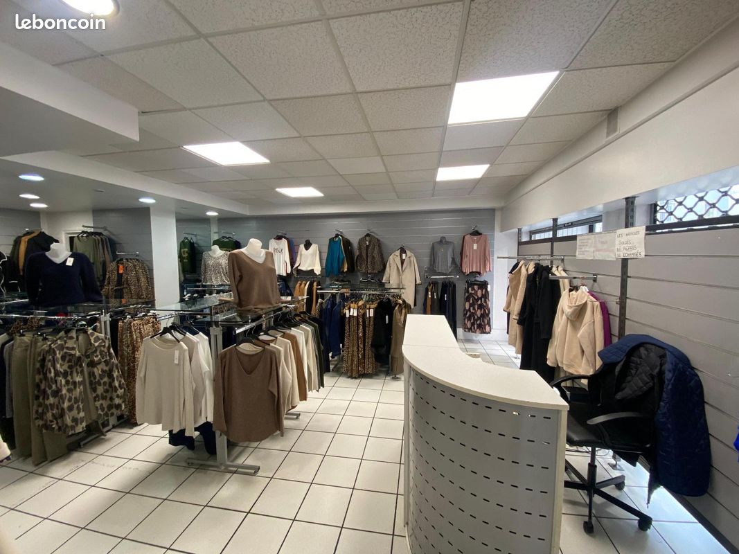 Boutique 89 m² ST CHAMOND (image 3)