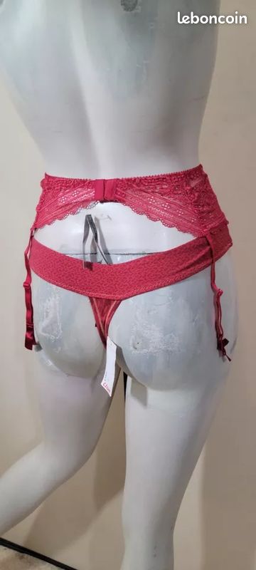 Porte Jarretelle Etam