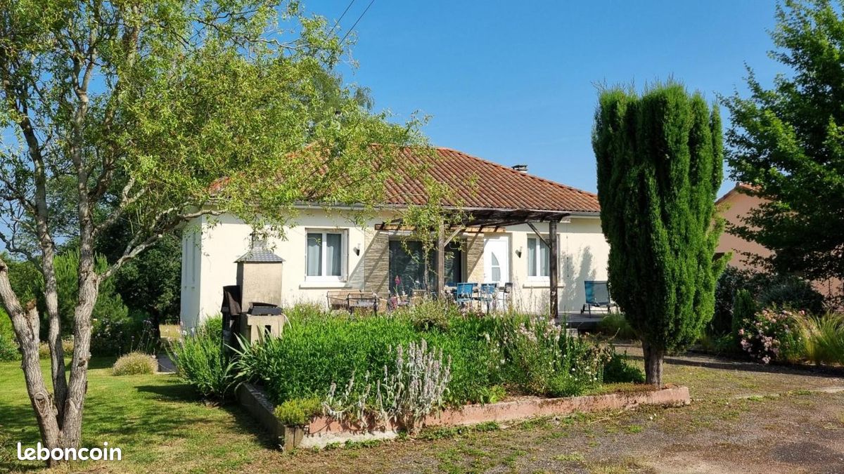 Maison 5 pièces 107 m² · à Nontron · 107 m² · 185 000 €