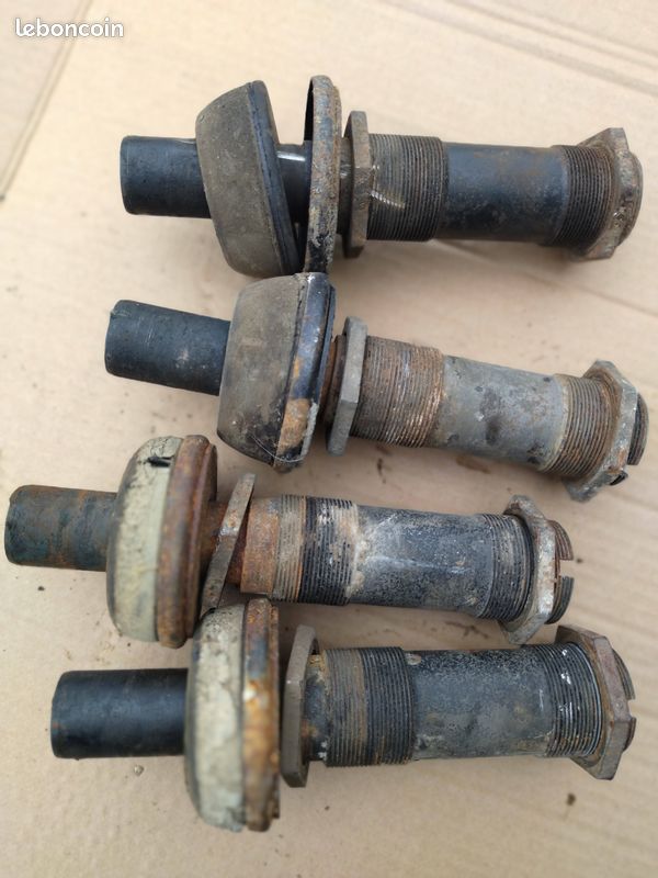 Embouts de réglage pot de suspension AMI et AK (image 1)