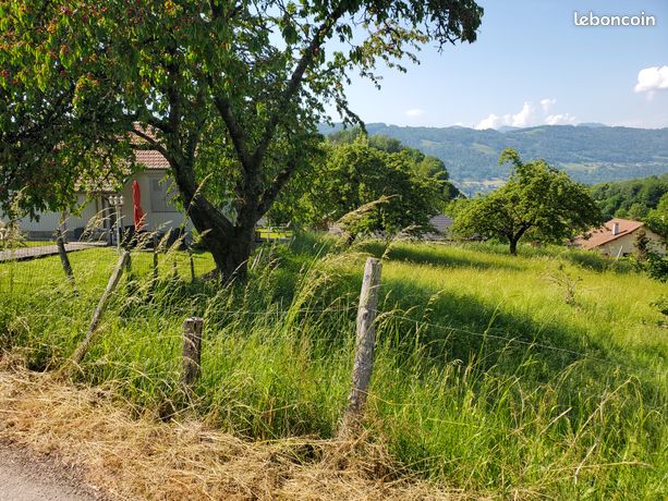 Terrain constructible de 976 m² à Arvillard (Savoie)