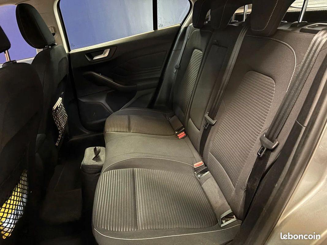 FORD Focus 1.0 125ch Titanium - 2018 - parfait état (image 16)