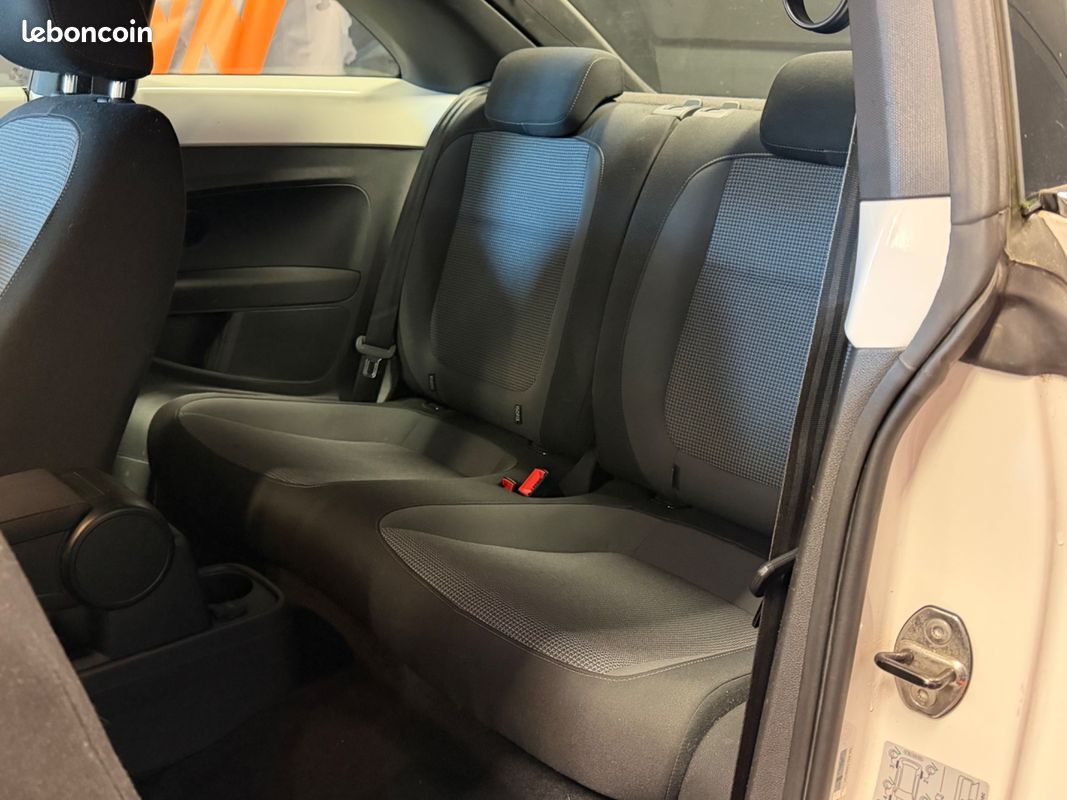 Volkswagen coccinelle 1.6 tdi 105 ch radar de recul avant et arriere (image 10)