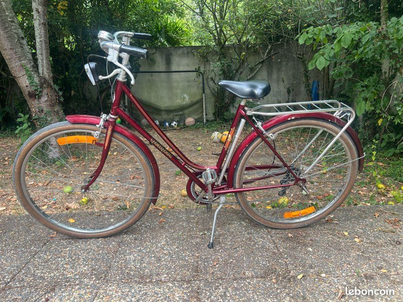 Vélo de ville vintage Peugeot Valentigney (image 1)