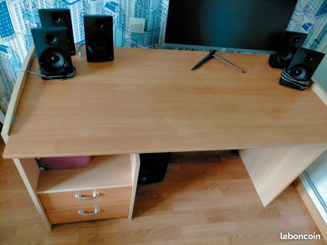 Bureau (image 2)