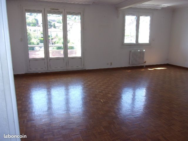 Appartement 3 pièces 78 m² · à Roche-la-Molière · 78 m² · 135 000 €