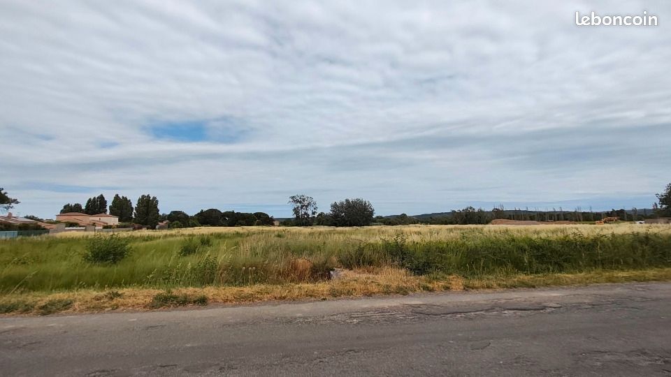 Terrain 437 m² · à Coursan · 107 900 €