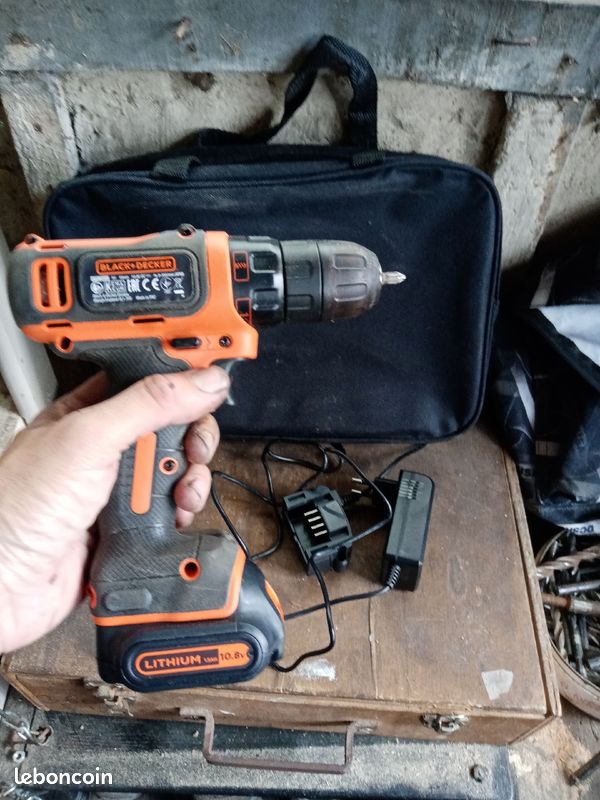 Perceuse visseuse black et decker (image 1)
