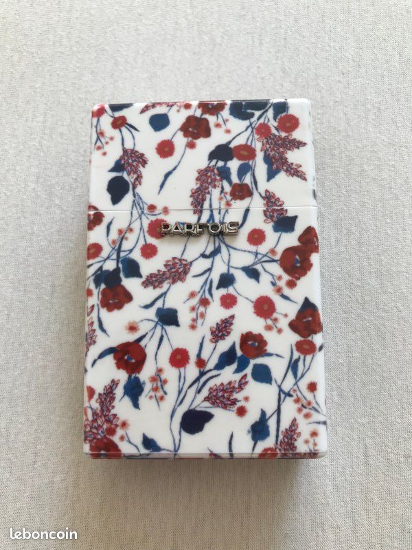 parfois cigarette case Boîte rigide pour The interior holds keys Cigarette Case Holder w Lighter