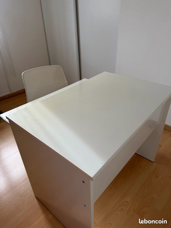 Bureau (image 3)