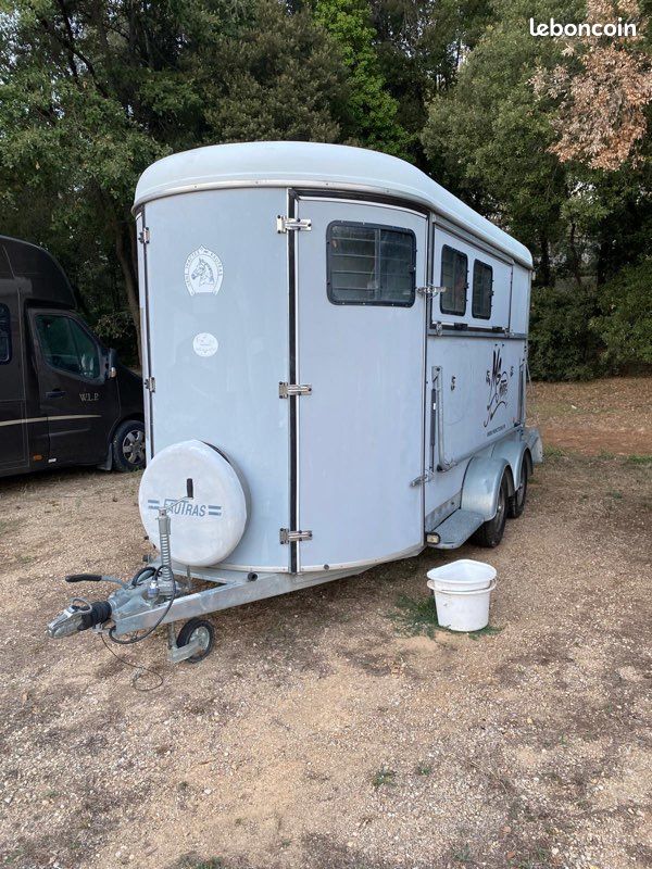 Fautras Van Couchages Horse Trailers Van Place Fautras Van Chevaux