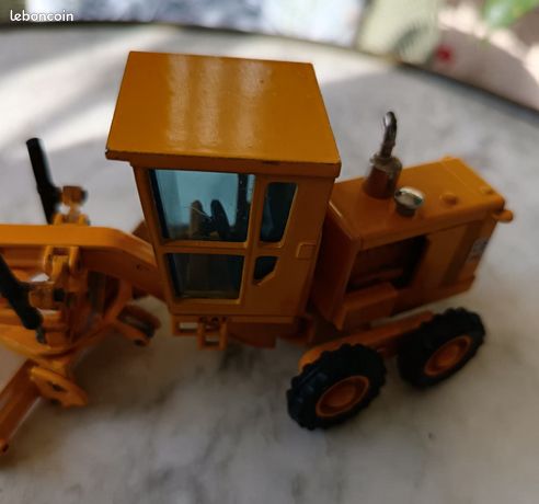 JOAL-Niveleuse CAT-12G (1er modèle), modèle 1974-1991, 17 cm, Vente aux