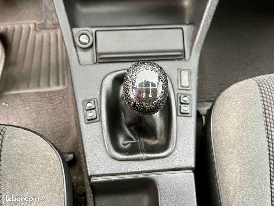 BMW Série 3 1.8 318i 115ch 2nd Main/ Entretien fait pour la vente/ 48 000klm (image 14)
