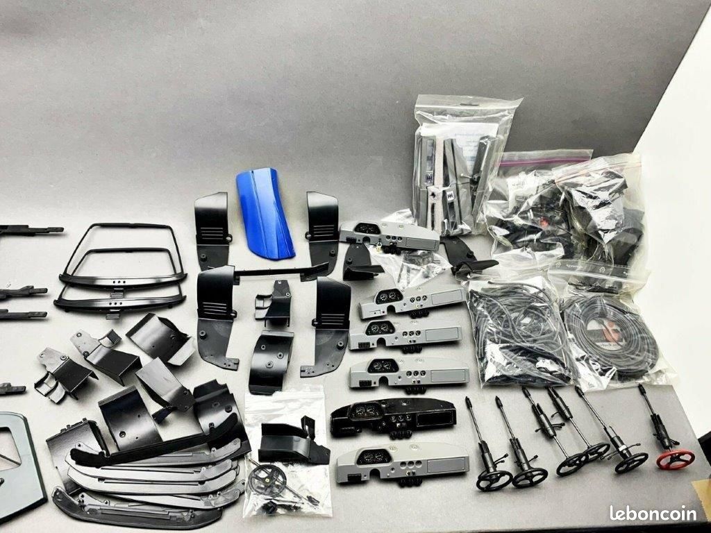 Pièces détachées Pocher 1/8 Porsche et F40 et Testararossa (image 9)