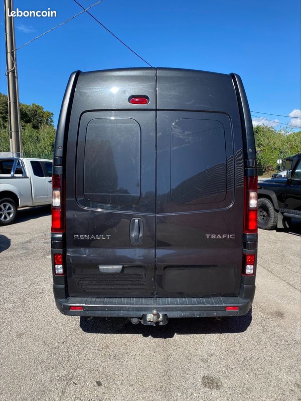 RENAULT TRAFIC III 1.6dci twinturbo 125cv 2017 (image 2)