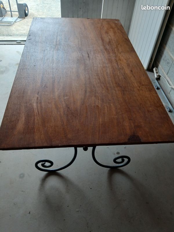 Armature table (image 1)