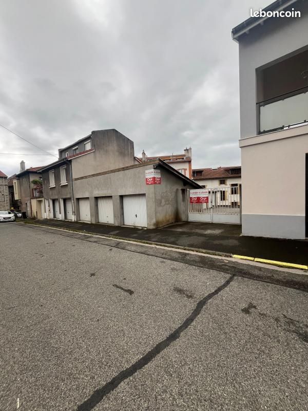 Parking 13 m² · à Saint-Étienne · 13 m² · 60 €/mois