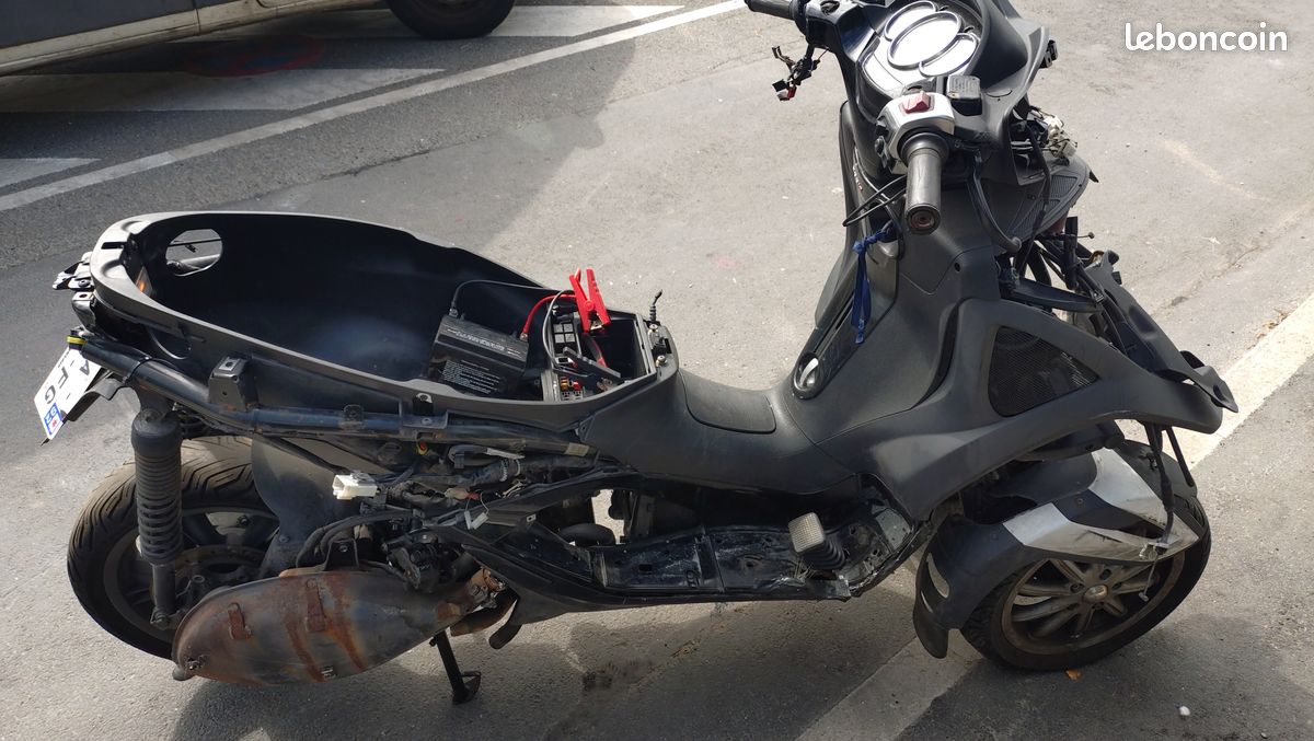 Cadre Chassis Carte grise Piaggio Yourban 300 2013 (image 3)