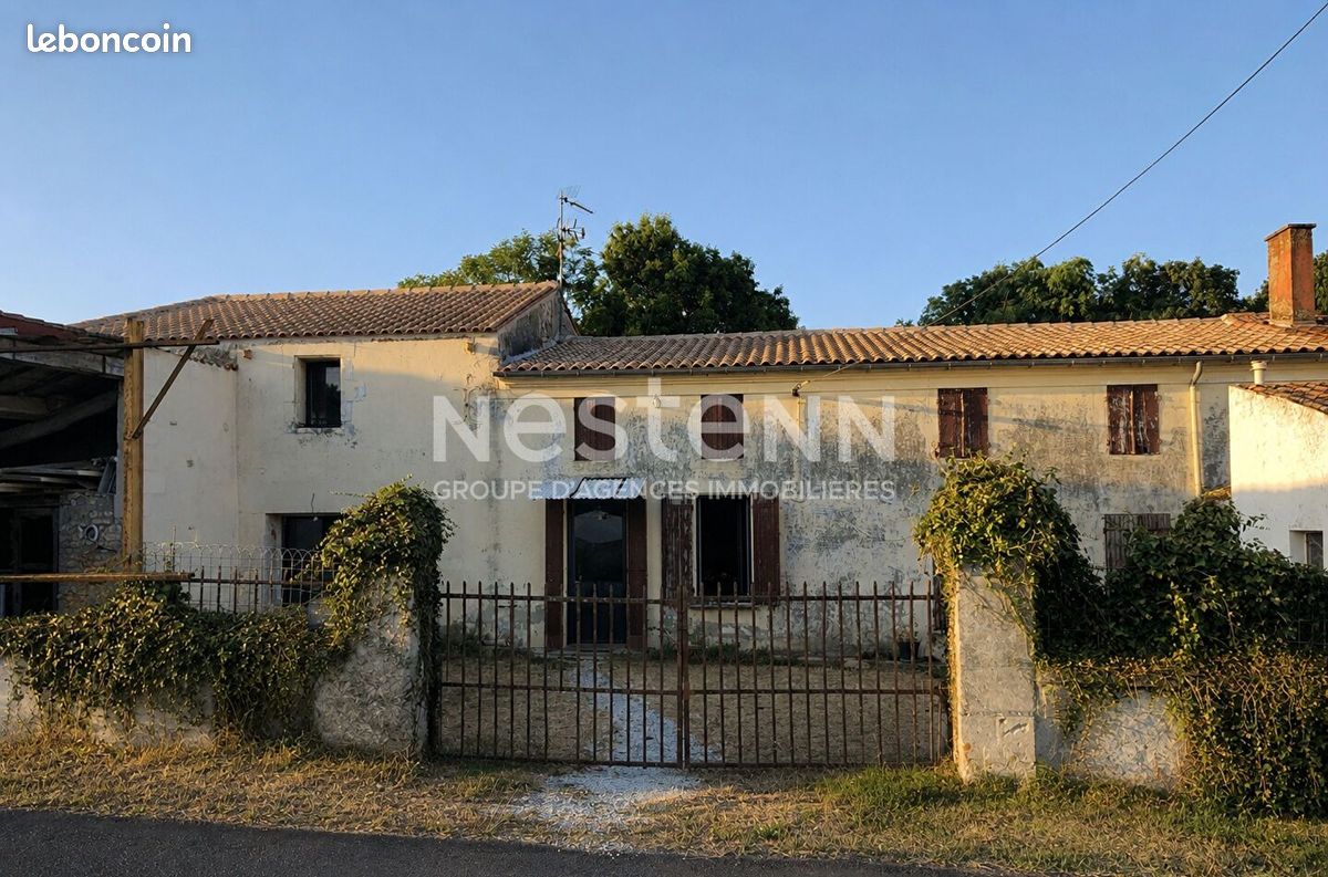 Maison 4 pièces 200 m² · à Pont-l'Abbé-d'Arnoult · 200 m² · 169 600 €
